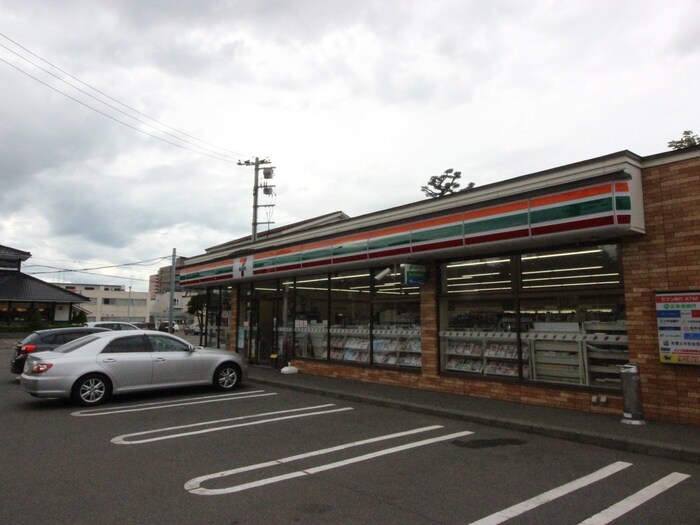 セブンイレブン(ドラッグストア)まで995m ビュ－シャト－