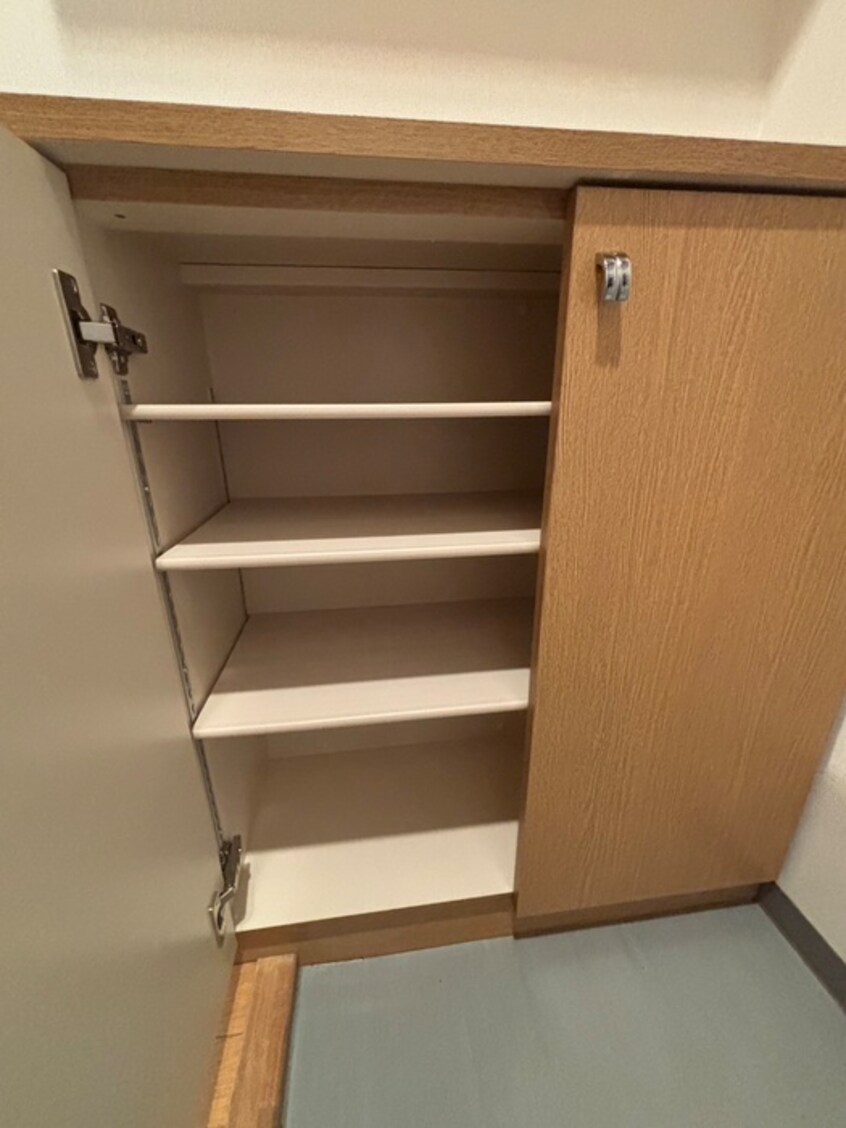 靴箱 第１０旭レジデンス