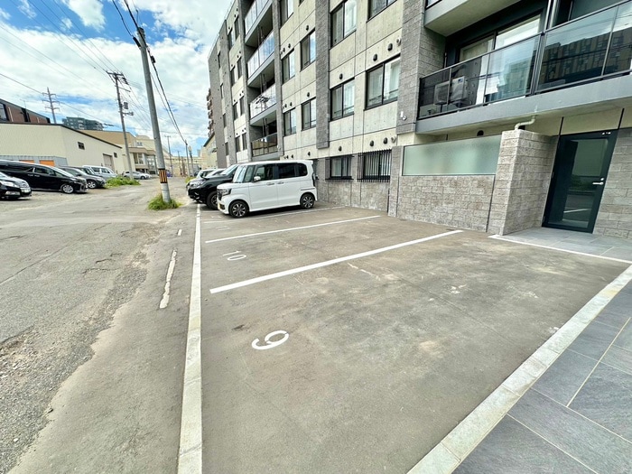 駐車場 LiveCasa白石