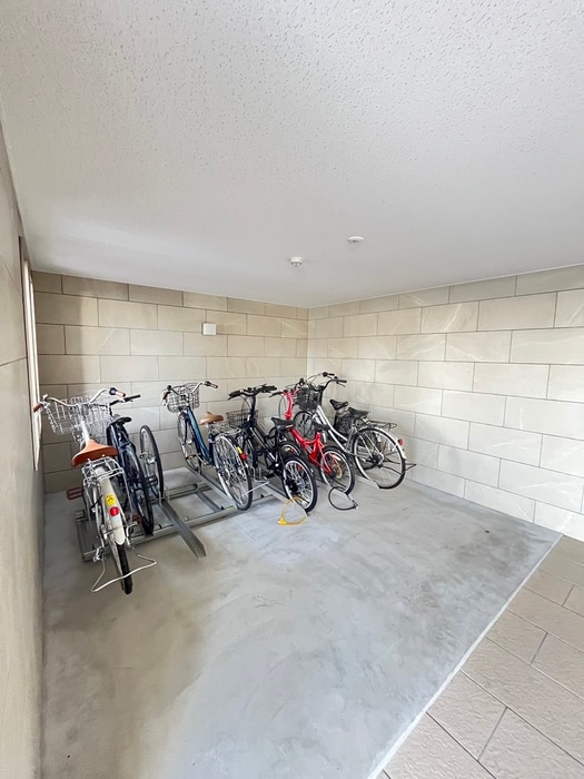 駐輪場 ｸﾞﾗﾝﾒｰﾙ宮の森ｳﾞｪｰﾙﾊﾟﾙｸ