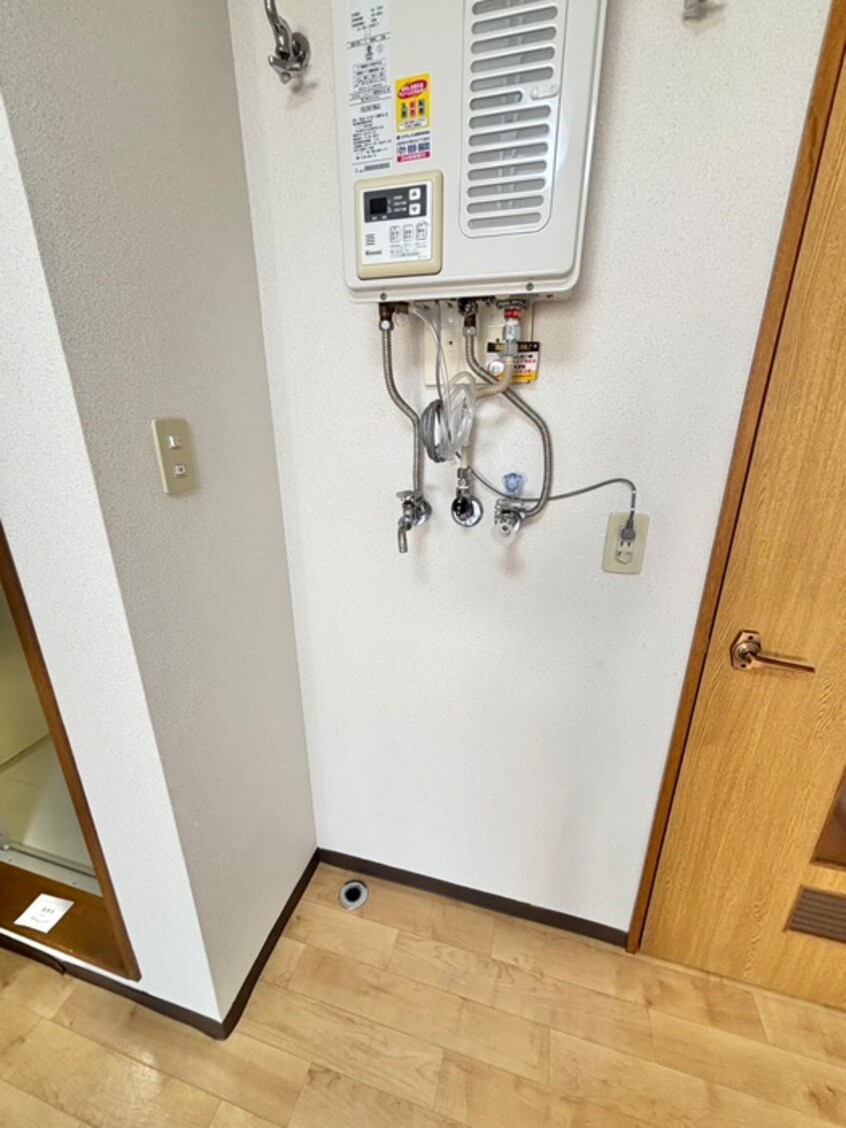 洗濯機置場 ア－バンコ－ト麻生６