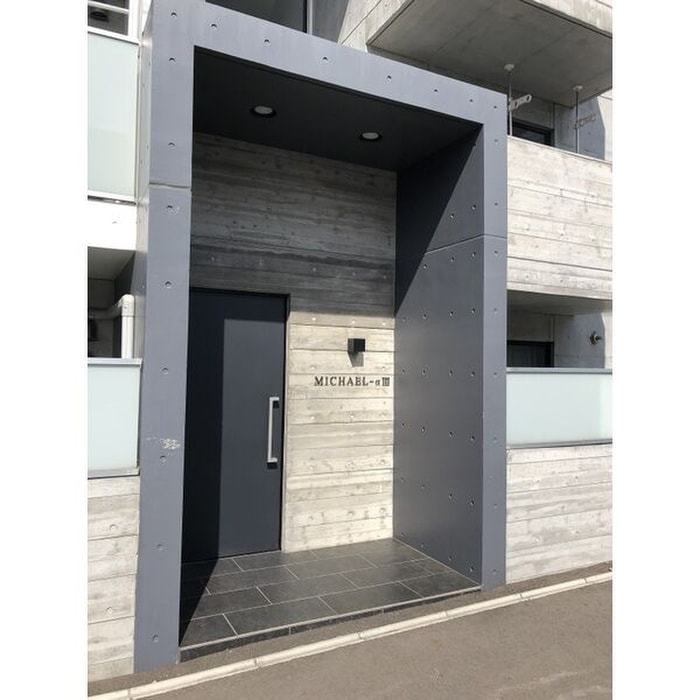 外観写真 ミカエルアルファⅢ