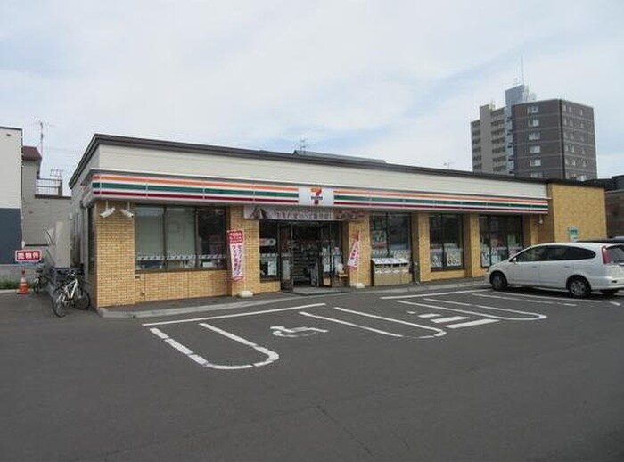 セブンイレブン　札幌北18条東16丁目店(コンビニ)まで400m ノ－スシティ－１７