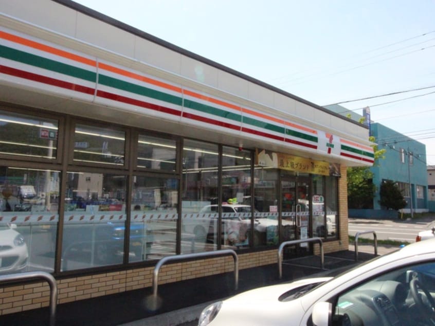 セブンイレブン(コンビニ)まで994m カサグランデ西野