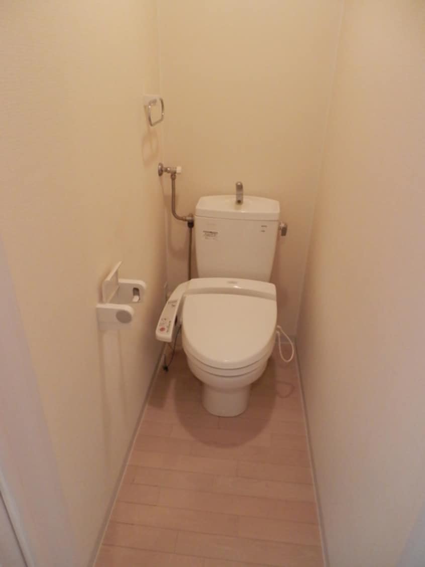 トイレ エミネンス南郷１４