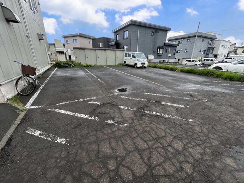 駐車場 コスモビル