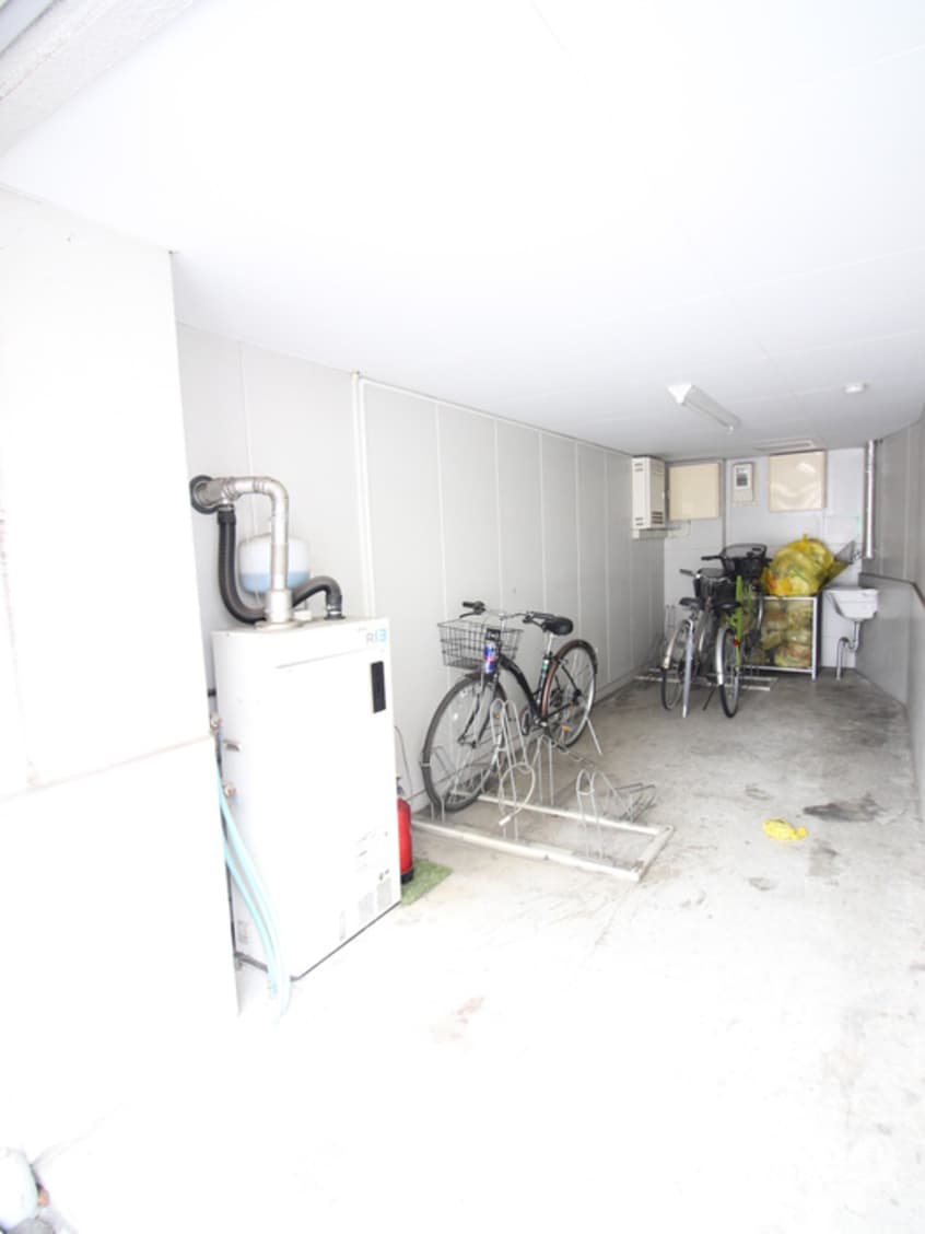 駐輪場 エタニティ７