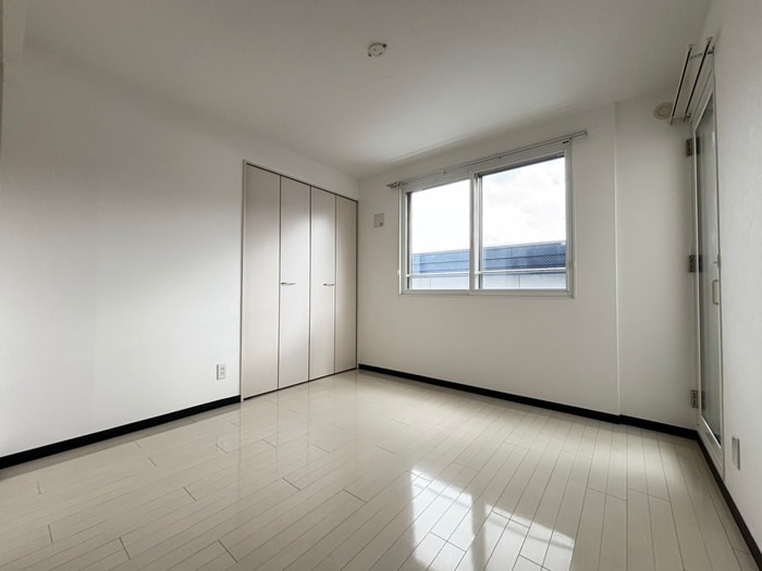 居室 Ｉ　ＸＩＩＩ　表参道