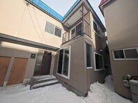 八軒５条西９丁目　貸家