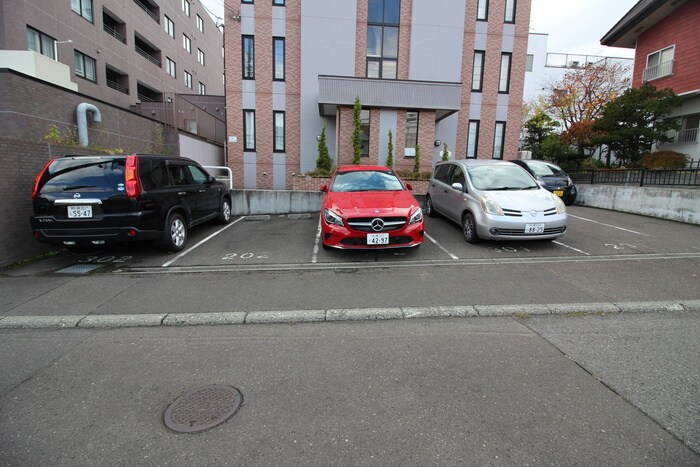 駐車場 ルピナス３条館