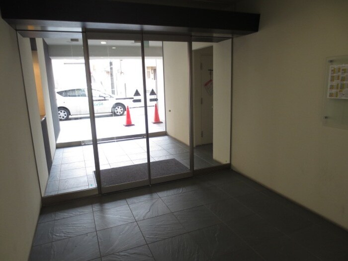 エントランス部分 メゾン・ド・ヴィレ桑園