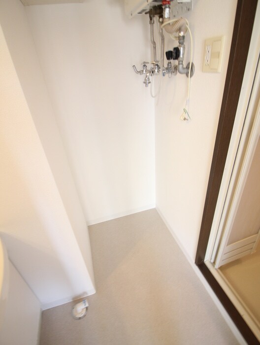 洗濯機置場 メゾン・ド・ヴィレ桑園