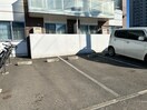 駐車場 キャラメル