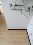 洗濯機置場 ラ・フォ－レ１９　１号館