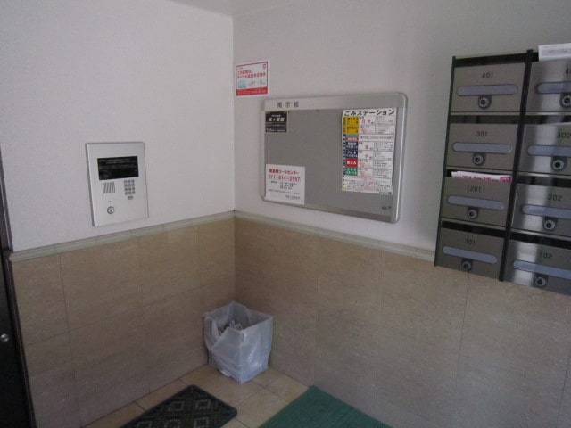 エントランス部分 ライフコ－ト月寒