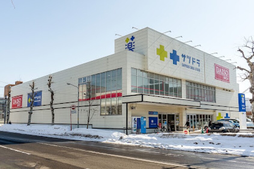 ダイソー 札幌南11条店(100均)まで330m Leaf