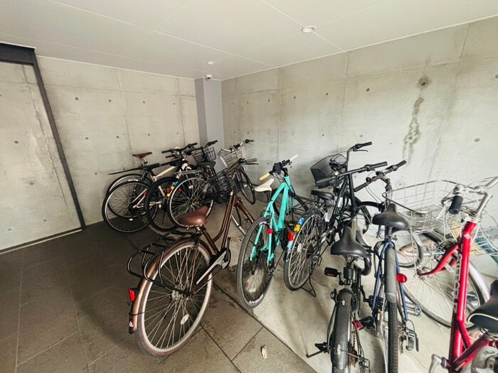 駐輪場 プラチナレジデンス円山公園