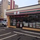 セブンイレブン(コンビニ)まで645m レジデンスタワ－札幌