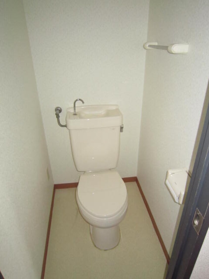 トイレ キャピタル神宮