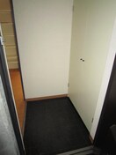 玄関 キャピタル神宮