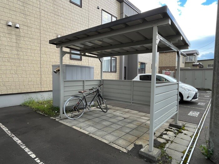 駐輪場 フラワ－コ－ト７５