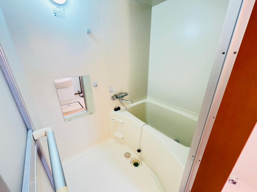 バス／シャワールーム等 フラワ－コ－ト７５