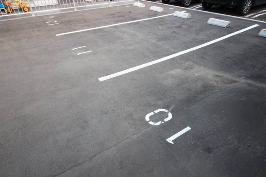 駐車場 キャメロットコート桑園