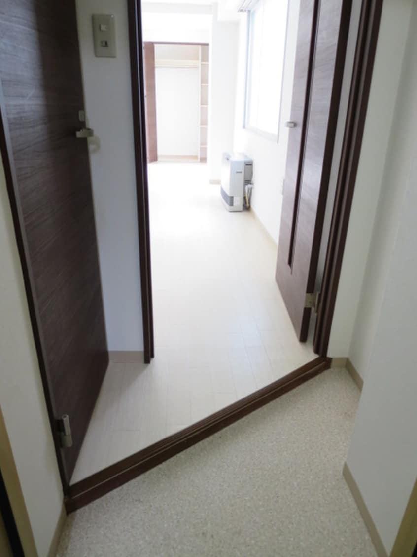 玄関 グリ－ングラス宮の森