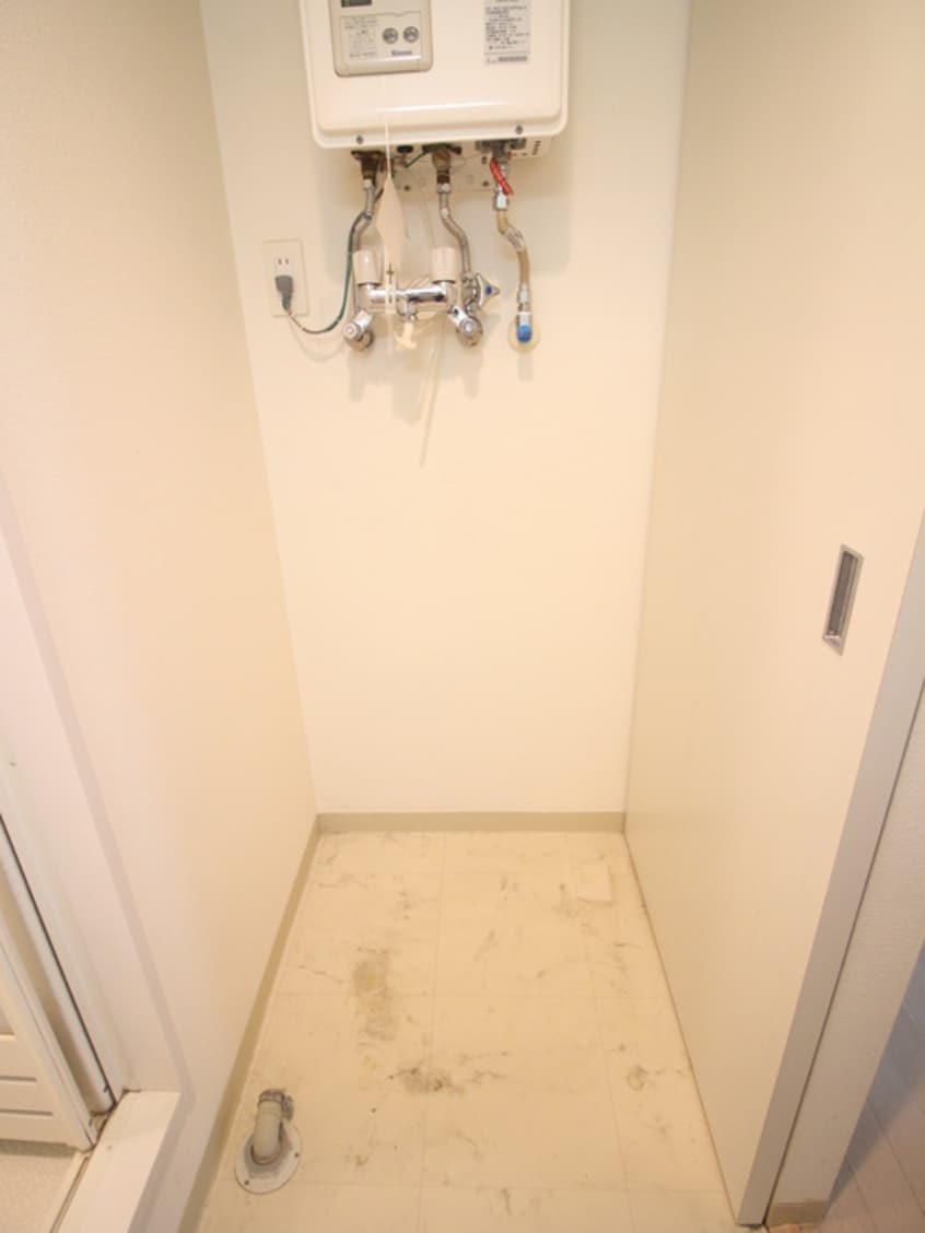 洗濯機置場 ａｌｂａ  ｍｅｗ