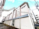 ホワイトコ－トカヤ１３の外観