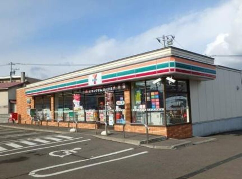 発寒7条10丁目1-30 セブンイレブン札幌発寒7条店(コンビニ)まで170m マンションヴィラ－ド泉