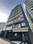 ゾネ医大キャンパス前の外観