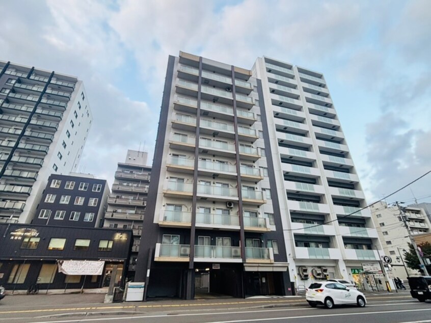 外観写真 ゾネ医大キャンパス前