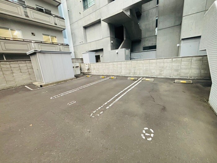 駐車場 ゾネ医大キャンパス前