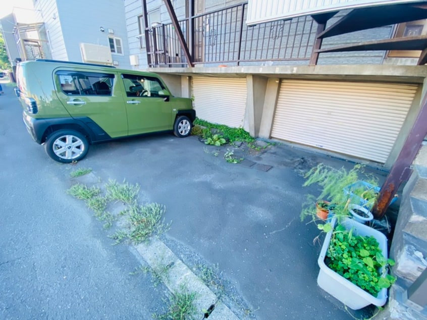 駐車場 エイトハイツ