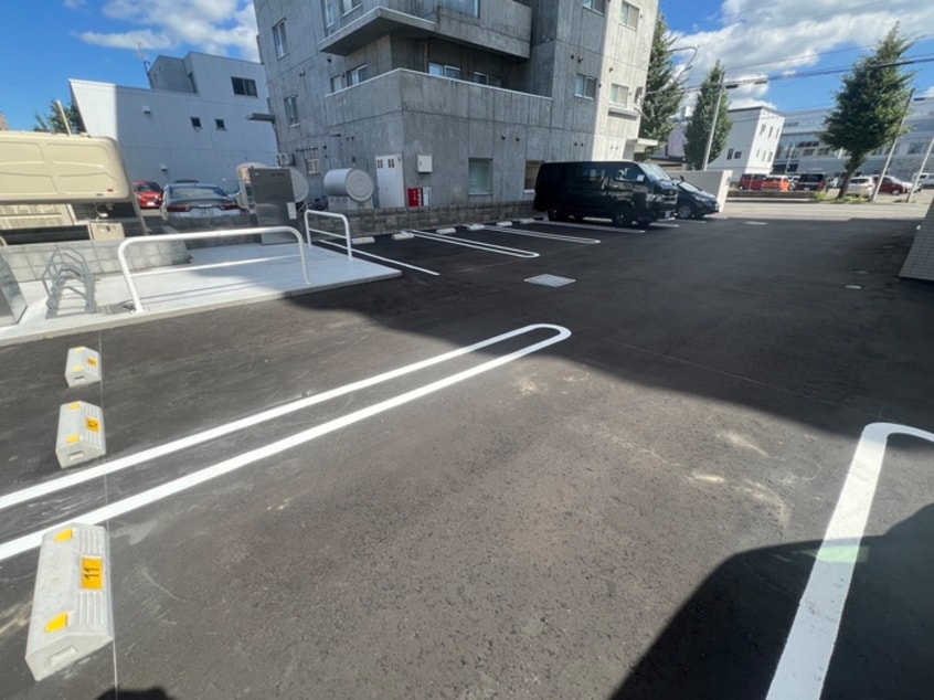 駐車場 グランメールアサヒⅦ
