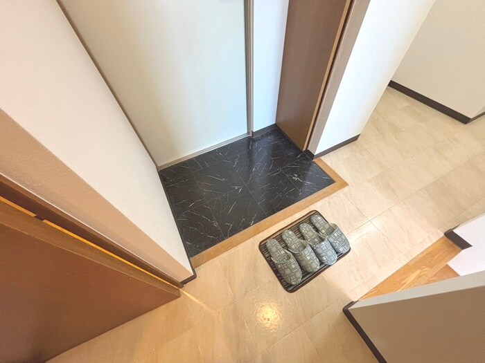 玄関 フレスコ大谷地