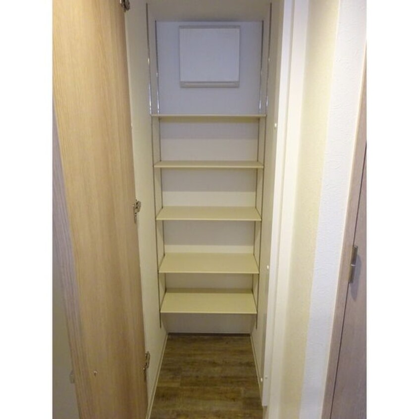 収納 シャトーライフ厚別１