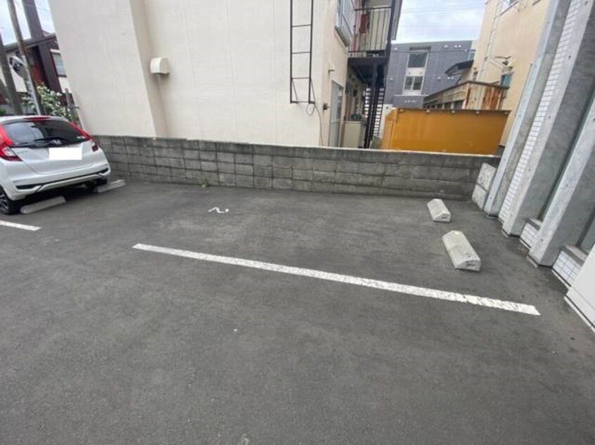 駐車場 Ｐｒｅｍｉｅｒｅ　ＫＯＴＯＮＩ