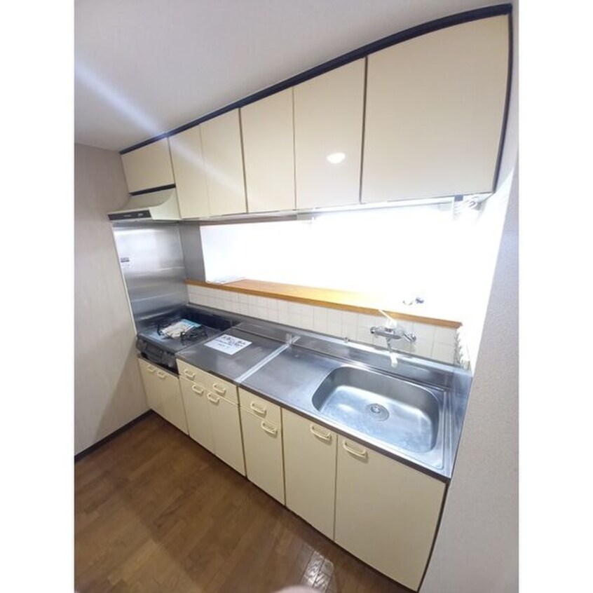 キッチン ﾆｭ-ﾗｲﾌｻｯﾎﾟﾛC