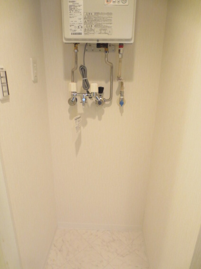 洗濯機置場 Ｌａ・Ｌｕｃｅ　ラ・ル－チェ