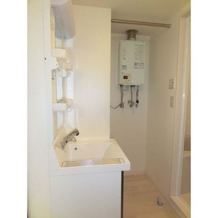 洗濯機置場 ルナハウス月寒