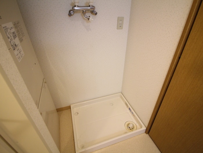 洗濯機置場 サンタの館裏参道