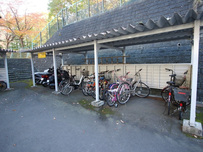 駐輪場 東山グランドハイツ