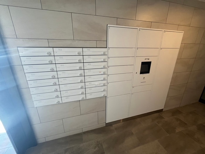 エントランス部分 Louvre真駒内