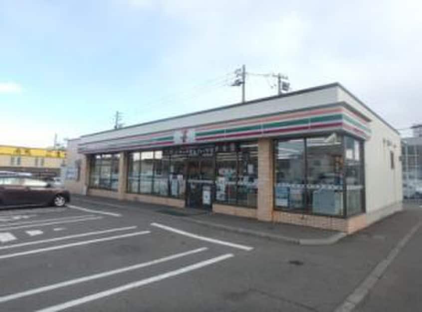 セブンイレブン札幌発寒南駅前店(コンビニ)まで850m CreaResidence発寒南
