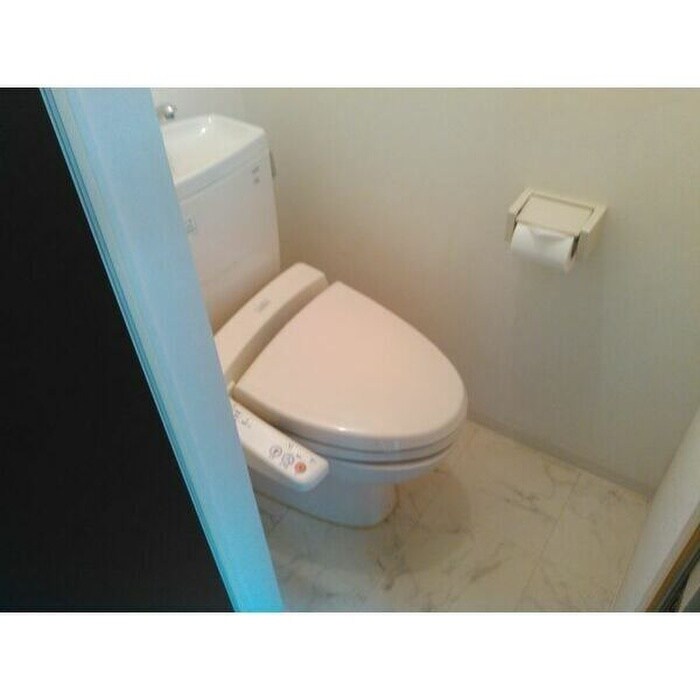 トイレ Ｗｅｓｔ　Ｃｏｕｒｔ　Ｂ