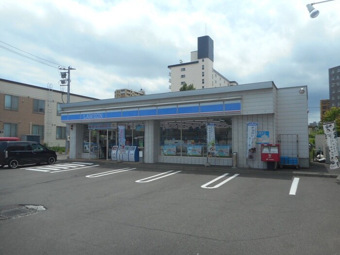 ローソン札幌豊平１条店(コンビニ)まで550m Manzana Toyohira