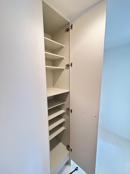 靴箱 フローラ中の島