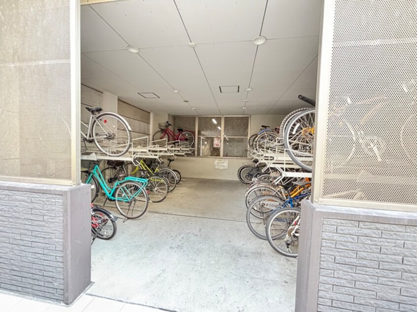 駐輪場 プライムメゾン南２条